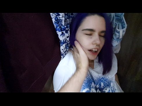 ❤️ Нашел сестренку в шкафу и помог кончить ️ Порно на нашем сайте ❌️❤